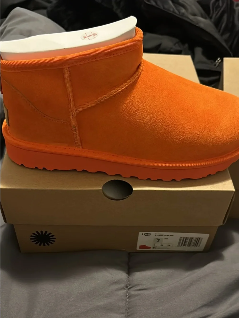 UGG Kids Classic Mini Boot in Bright Orange sz7